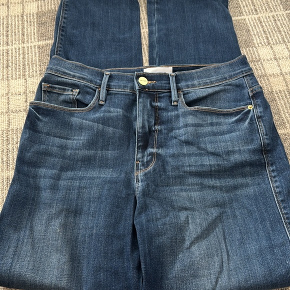 Frame straight leg denim jeans. Le Sylvie slender straight. - Picture 4 of 6